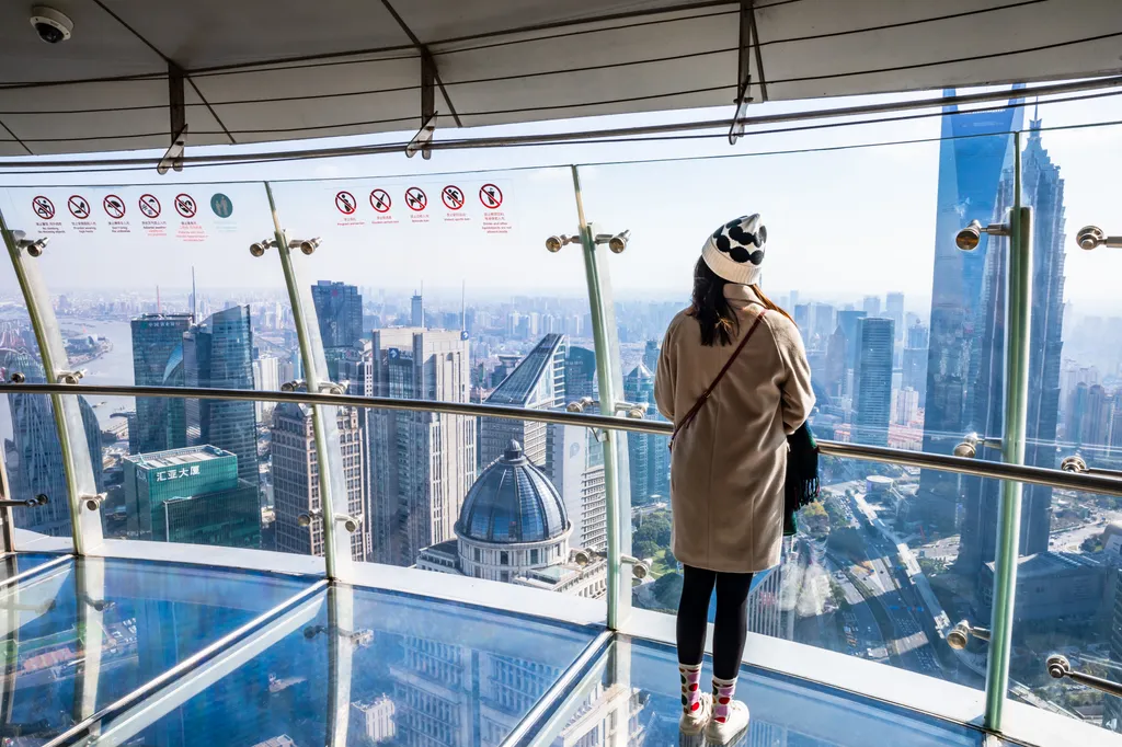 Oriental Pearl Tower, tvtorony, tv-torony, tv, torony, Sanghaj, Shanghai, kilátó, üveg, üvegpadló 