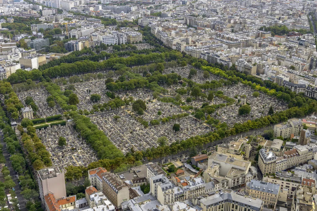 A világ leglátogatottabb sírkertje Párizsban, ahol számtalan híres ember nyugszik, galéria, 2023 