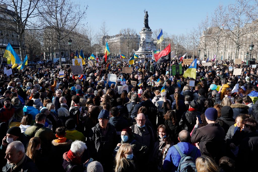 tüntetések világszerte, Ukrán válság 2022, tüntetés az oroszok háborús lépései ellen 