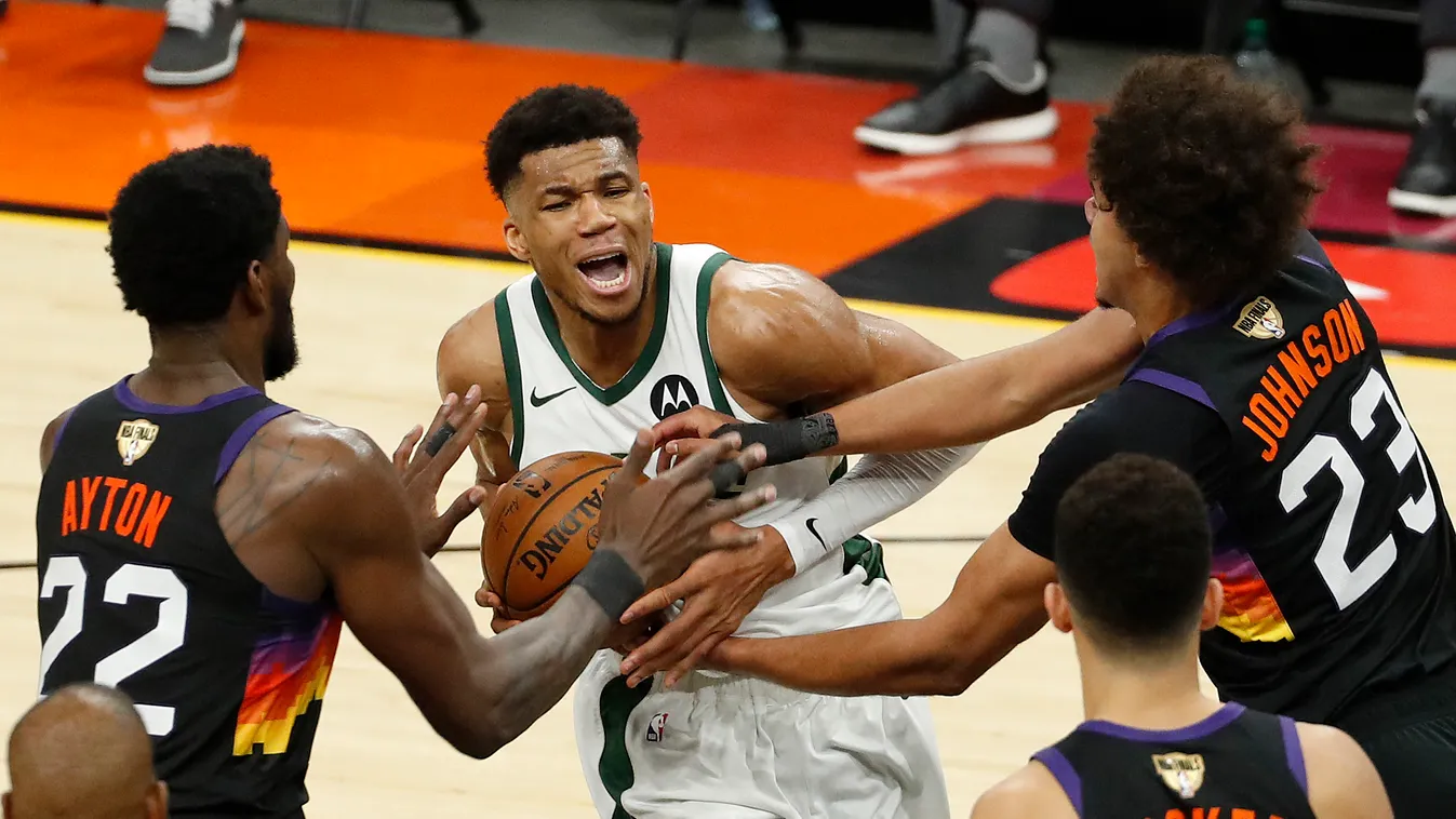 2021 NBA Finals - Game One GettyImageRank1 Basketball - Sport USA Arizona Phoenix - Arizona NBA Finals Photography Phoenix Suns Milwaukee Bucks NBA NBA Pro Basketball Playoffs Game One Second Half - Sport Topix Bestof Bestpix Giannis Antetokounmpo Persona