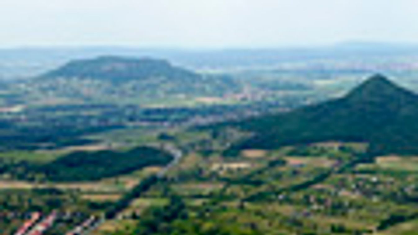 Panorámakép a Balaton-felvidékről