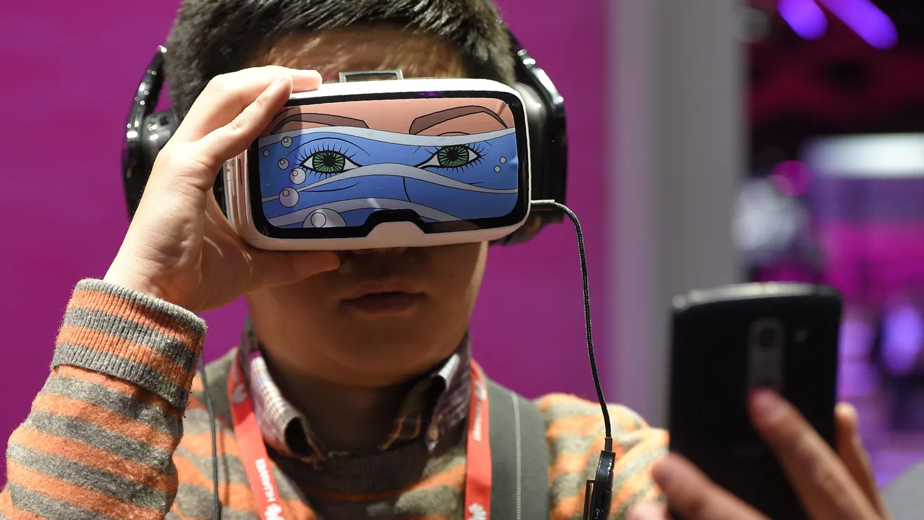 virtuális valóság gyerek fiú iskola oktatás vr 