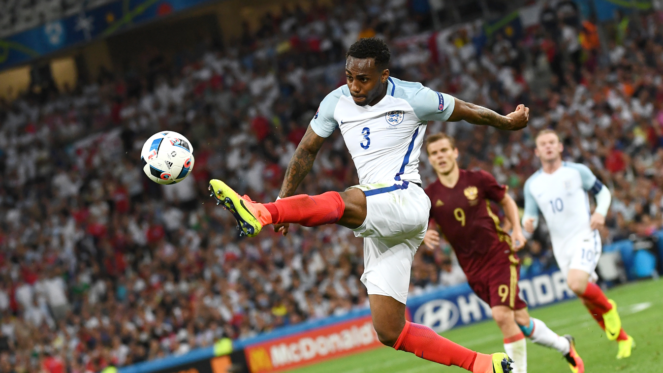 Horizontal England's defender Danny Rose controls the ball during the Euro 2016 group B football match between England and Russia at the Stade Velodrome in Marseille on June 11, 2016. / AFP PHOTO / ANNE-CHRISTINE POUJOULAT 