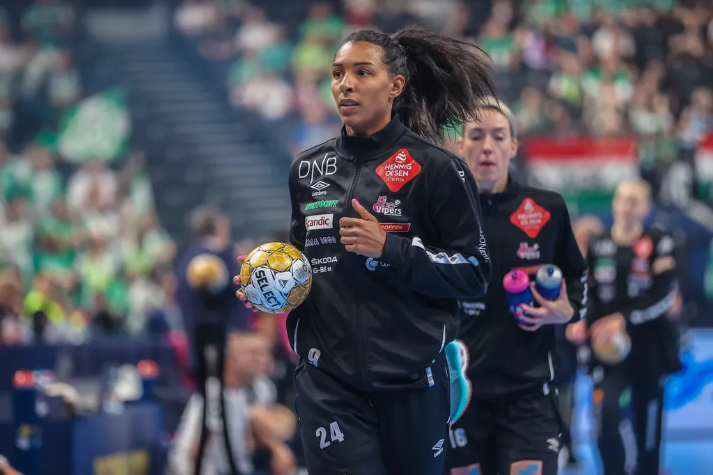 női kézilabda BL Final Four Budapest, MVM Dome,  női kézilabda, Bajnokok Ligája négyes döntő, 2023,  EHF FINAL4 WOMEN 2023, Győr, győri szurkolók, Győri Audi ETO KC–Vipers Kristiansand 