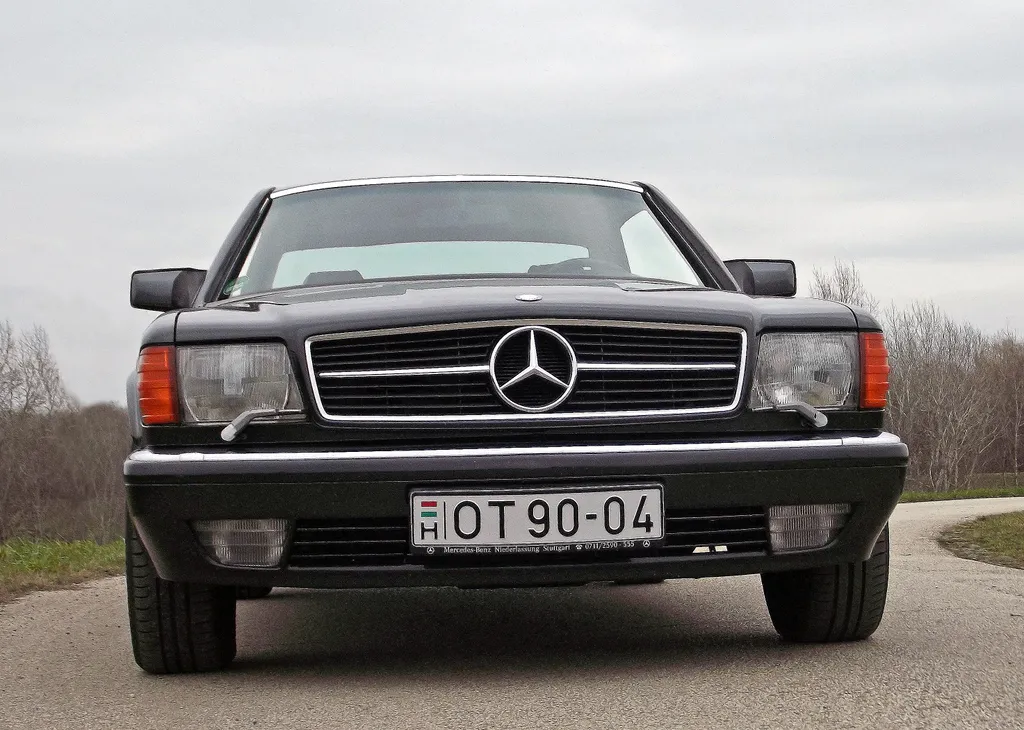 Mercedes-Benz 500 SEC (C126) veteránteszt 