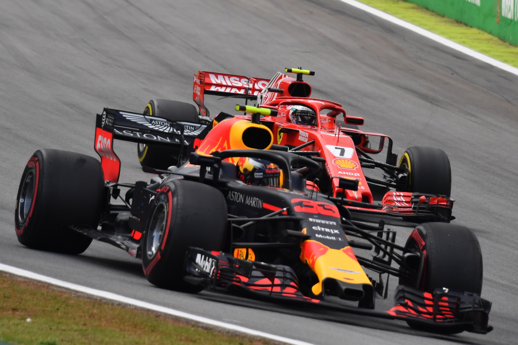 Forma-1, Brazil Nagydíj, Max Verstappen, Red Bull, Kimi Räikkönen Ferrari 