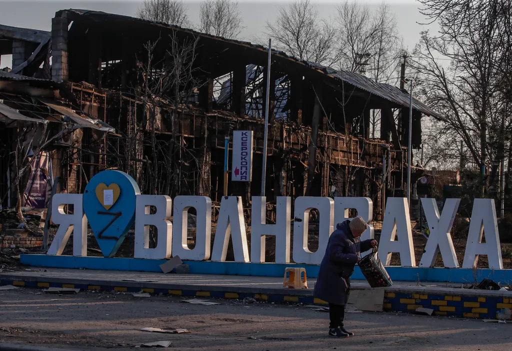 Ukrán válság 2022, ukrán, orosz, háború, orosz-ukrán háború, ukrán konfliktus, rakéta, támadás, rakétatámadás, bombázás, légicsapás, lerombolt, Volnovaha, Ukrajna 