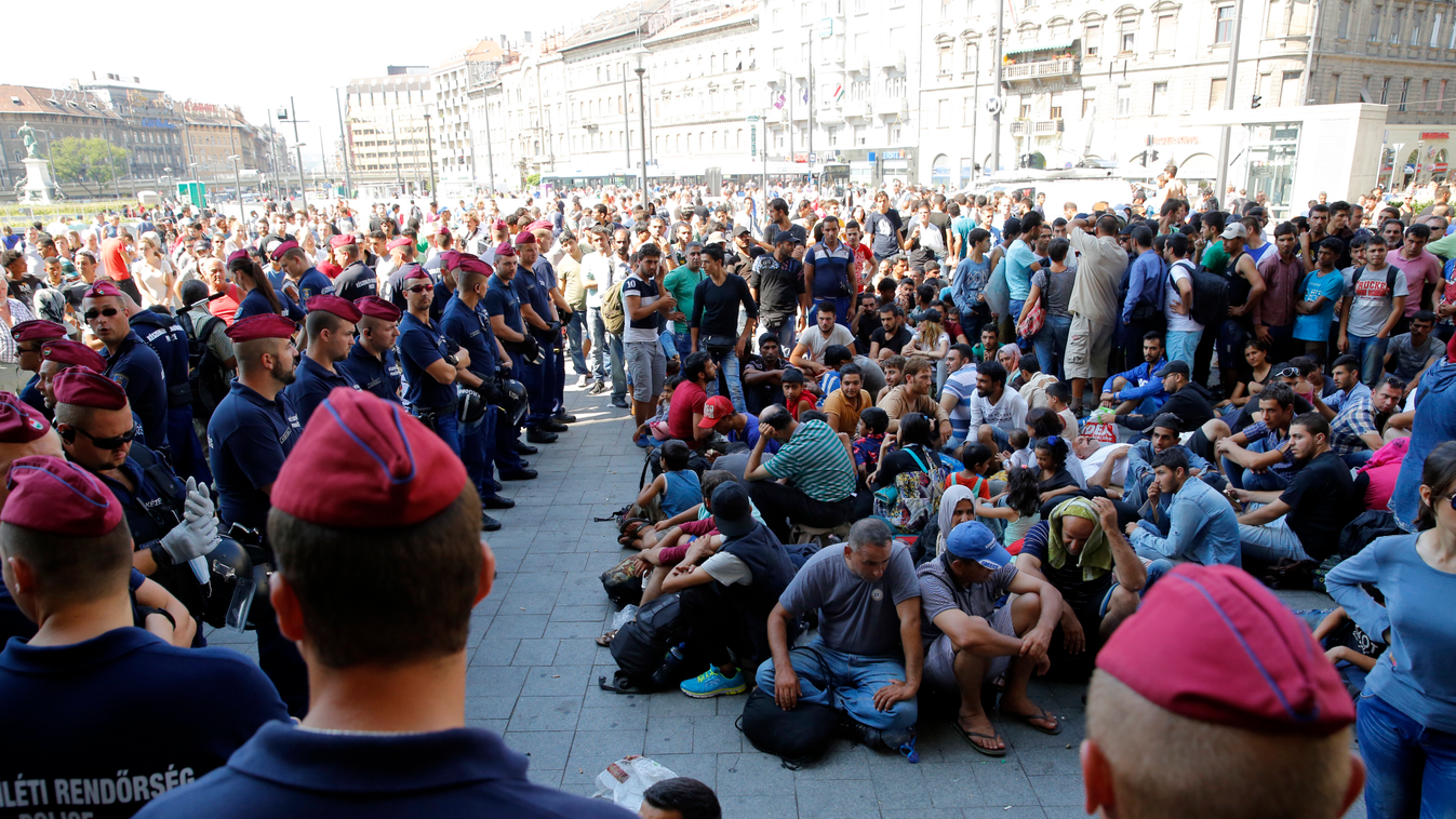Menekültek a Keleti pályaudvaron 
