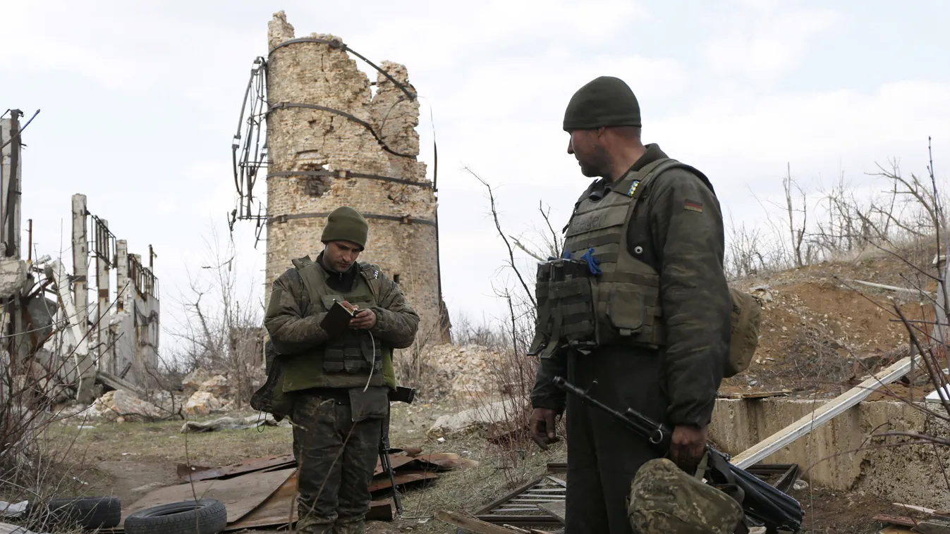 conflict vote Horizontal Ukrainian soldiers attend on their position on the front line, near Avdiivka, in Donetsk region on March 30, 2019, as a war with Russian-backed separatists in the east of the country drags on. - One Ukrainian soldier has been kill