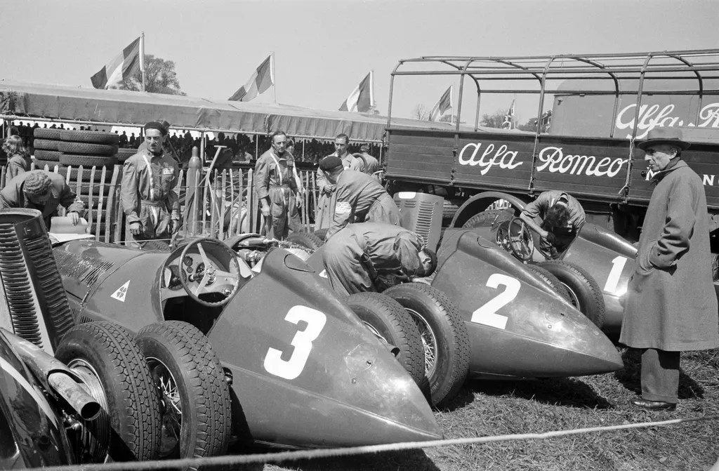 Forma-1, Giuseppe Farina, Luigi Fagioli, Juan Manuel Fangio, Alfa Romeo, Brit Nagydíj 1950 