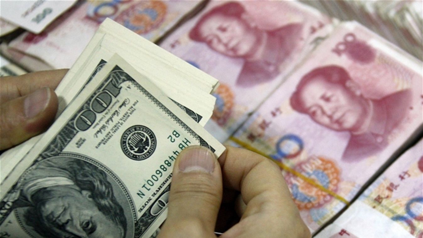jüan yuan dollár USD 
