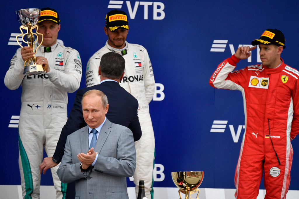 A Forma-1-es Orosz Nagydíj, Valtteri Bottas, Lewis Hamilton, Sebastian Vettel, Vlagyimir Putyin 