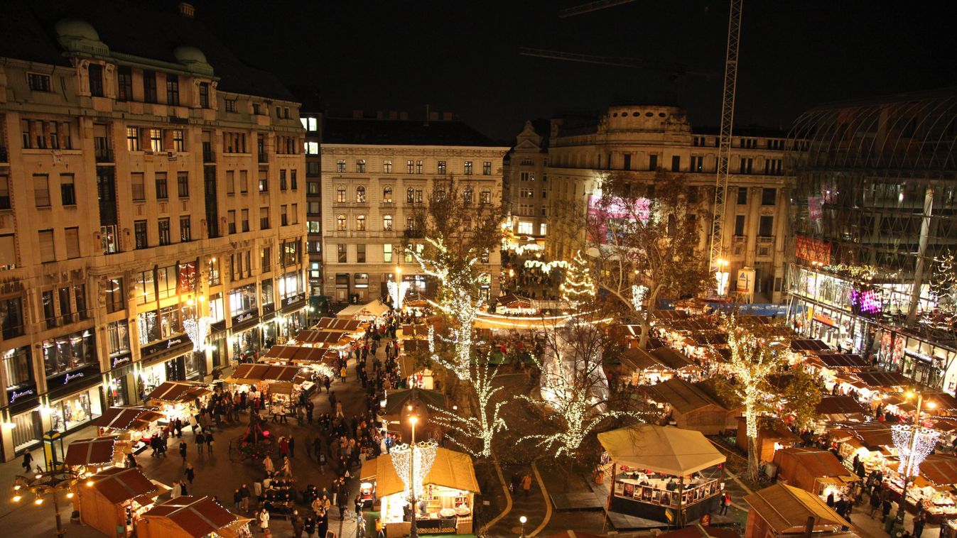 karácsonyi vásár, Vörösmarty tér 