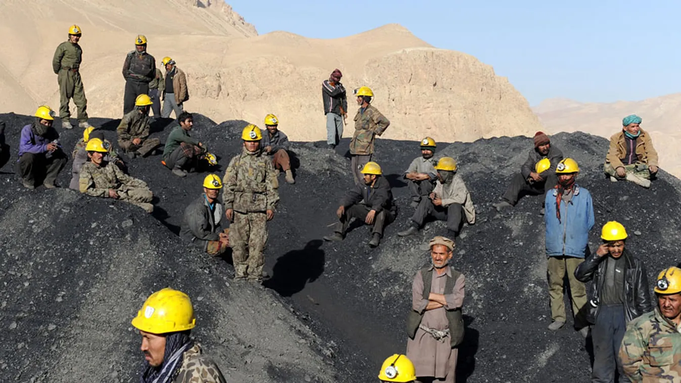 afganisztán, bányászat, bánya Ruyi Du Ab közelében, illusztráció