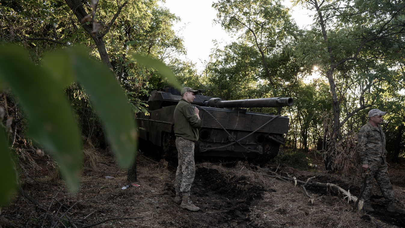 Military mobility of the Ukrainian soldiers from 47th brigade in Ukraine 2023,army,Conflict,frontline,Leopard 2,news,photojournalism,repo Horizontal, Ukrajna, orosz-ukrán háború 