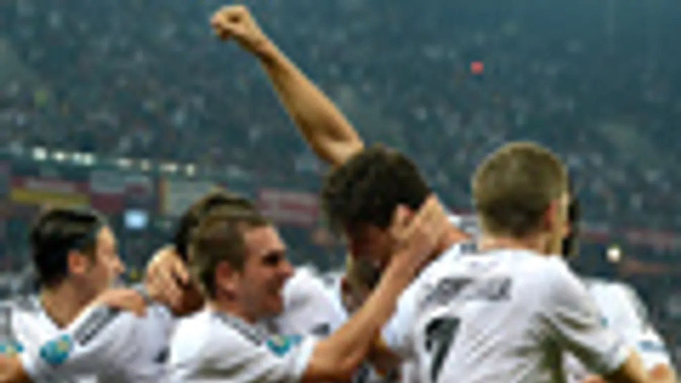 Német öröm a Németország-Portugália meccs után, Foci-Eb, 2012
