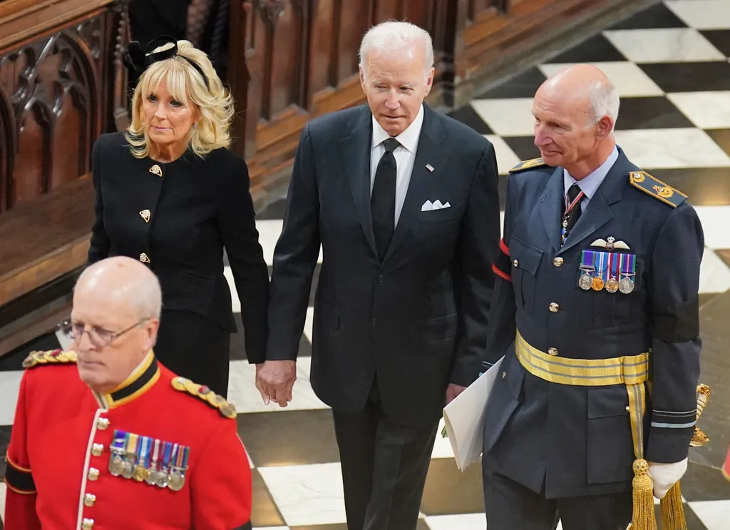 II. Erzsébet brit királynő, II. Erzsébet temetése, temetés, halála, II. Erzsébet halála, királynő, royals death,vendégek,híres emberek, politikusok 
Joe Biden amerikai elnök (k) és felesége érkezik 