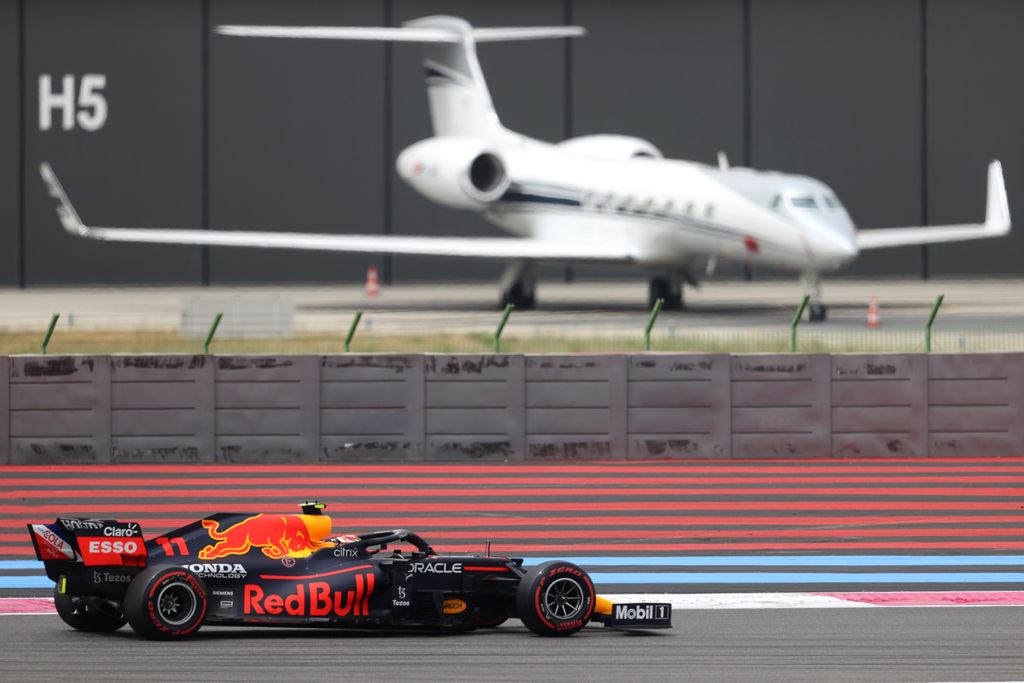 Forma-1, Francia Nagydíj, Sergio Pérez, Red Bull, repülőgép 