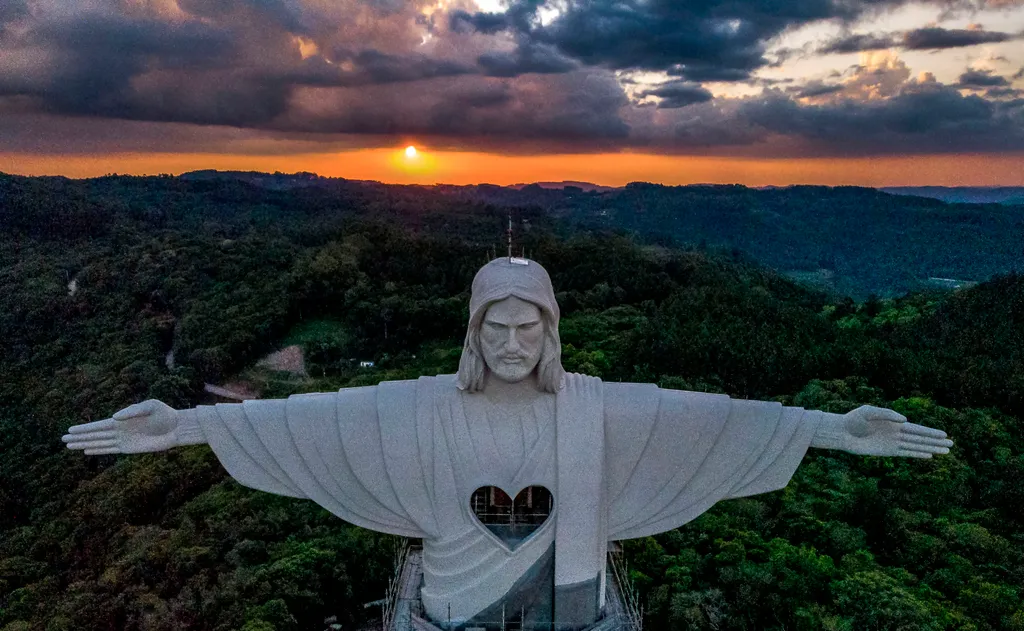 A világ legnagyobb Krisztus-szobra épül Brazíliában, krisztus, szobor, krisztus szobor 