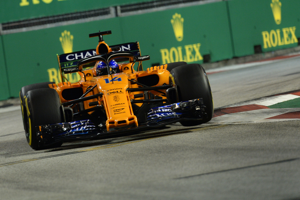 A Forma-1-es Szingapúri Nagydíj pénteki napja, Fernando Alonso, McLaren Racing 