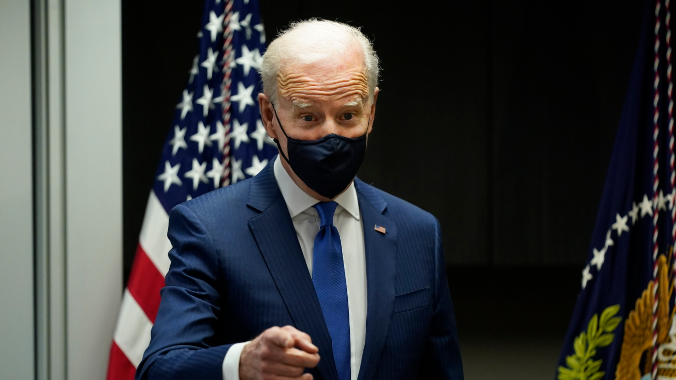 BIDEN, Joe Washington, 2021. március 8.
Joe Biden amerikai elnök látogatást tesz egy washingtoni oltóközpontban 2021. március 8-án.
MTI/AP/Patrick Semansky 