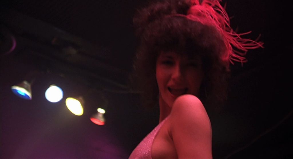 Mary Steenburgen 1981-ben kapott mellékszereplői Oscar-díjat a Melvin és Howard című filmért (1980, r: Jonathan Demme), amelyben sztriptíz-táncosnőt alakít, és a hitelesség kedvéért le is vetkőzött a vásznon. Lapozzon és mutatjuk! 
