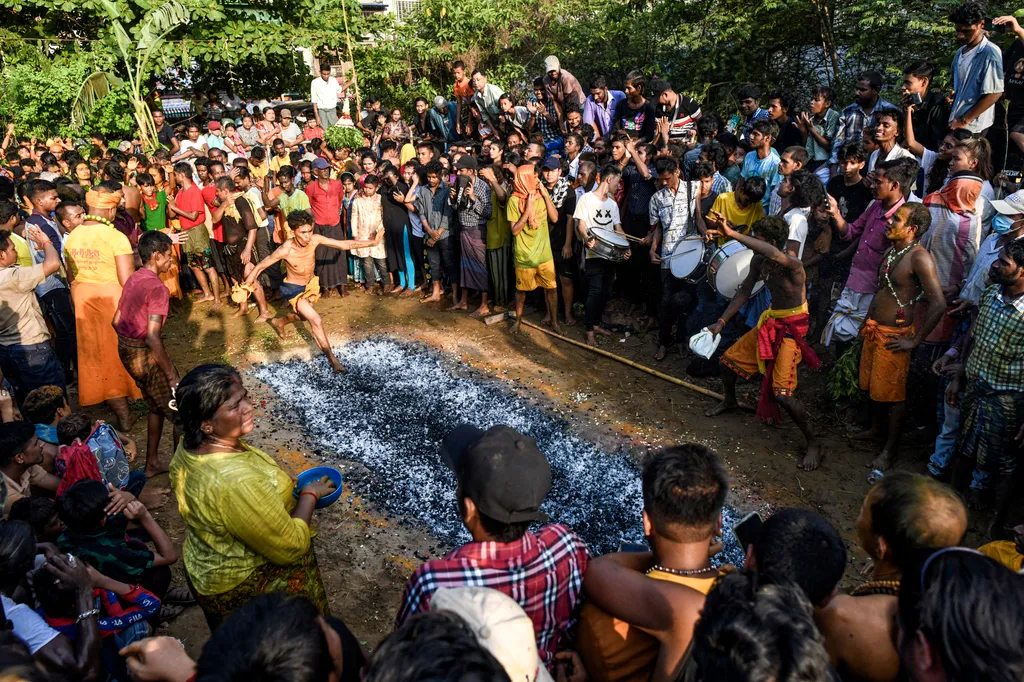 vallás, Hinduizmus, fesztivál, tűz séta, Yangon, Burma, Myanmar, 2023. 05. 28. 