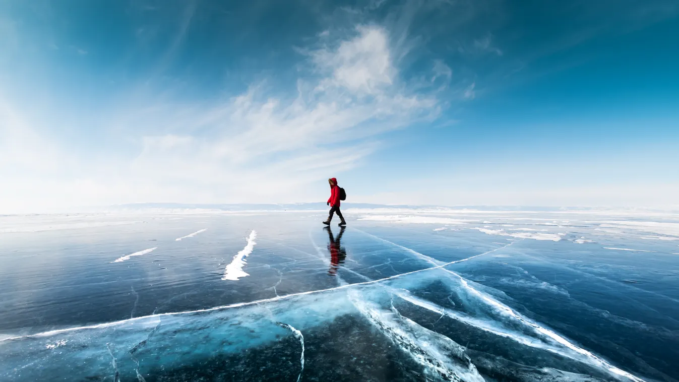 befagyott Bajkál-tó 