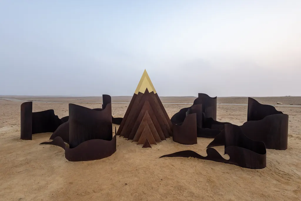 Látványos művészeti installációk a sivatagban: nemzetközi kiállítás a gízai piramisoknál, galéria, 2023 