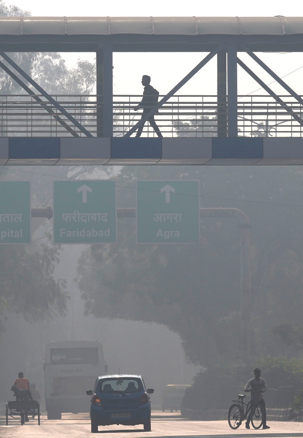 Légszennyezettség Indiában, India, légszennyezés, levegő, minőség, rossz, veszélyes, ártalmas, egészség, szmog, 2021. november 17. 