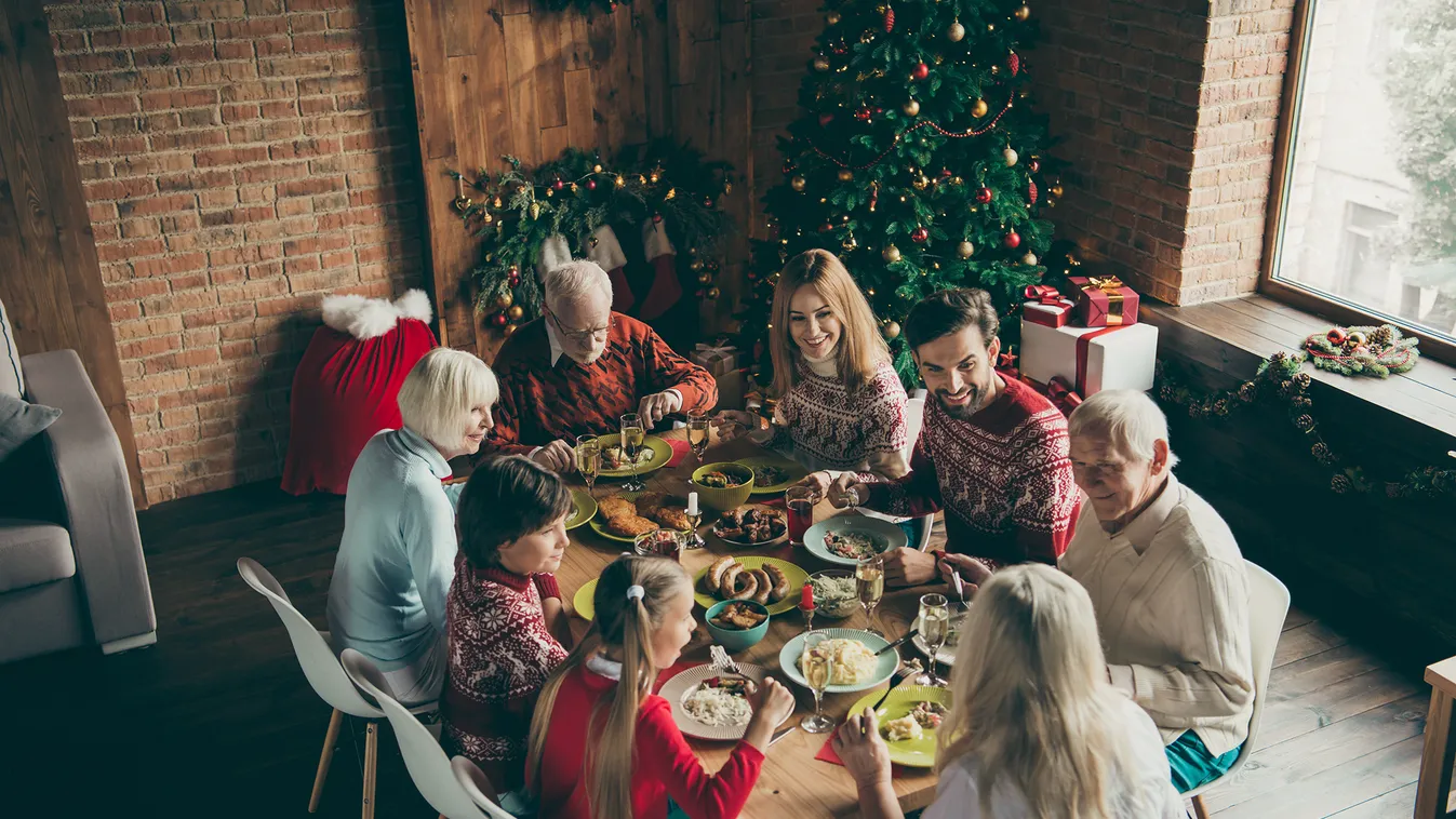 család vacsora ebéd Egy dolgot mindenképp kerülj el várandósan karácsonykor: a stresszt 