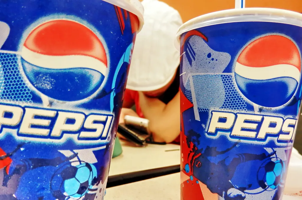 PepsiCo China offers 3bn yuan in employee compensation China Chinese Shanghai Pepsi restaurant HORIZONTAL 