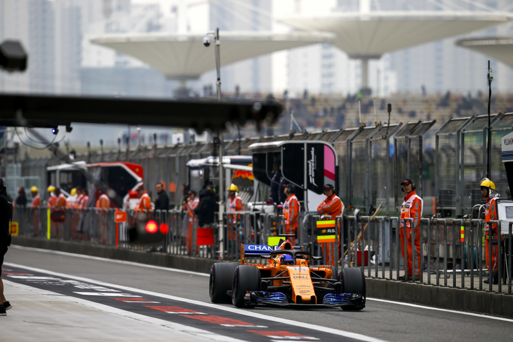 A Forma-1-es Kínai Nagydíj szombati napja, Fernando Alonso, McLaren Racing 