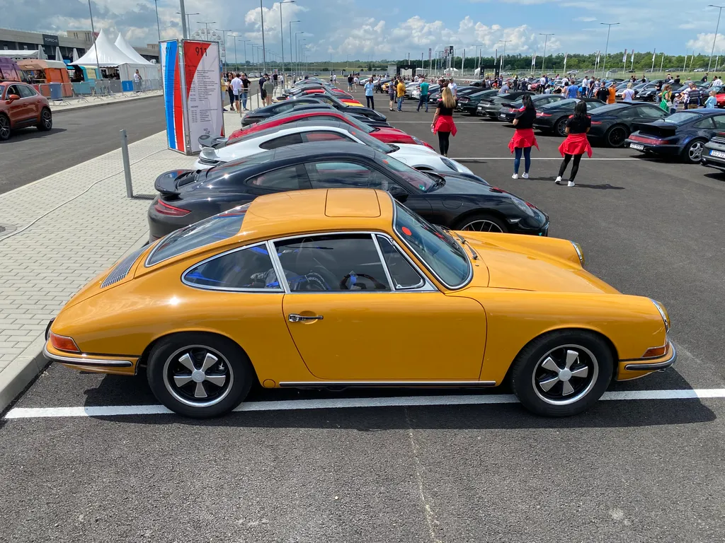 Porsche 75 Balaton Park Circuit 