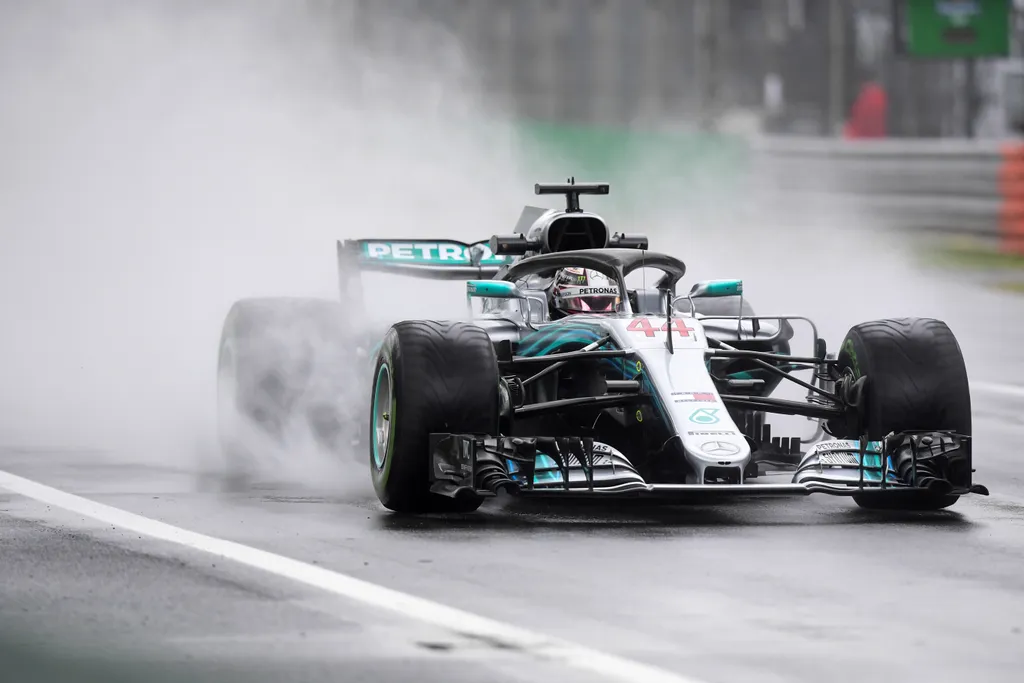 A Forma-1-es Olasz Nagydíj pénteki napja, Lewis Hamilton, Mercedes-AMG Petronas 