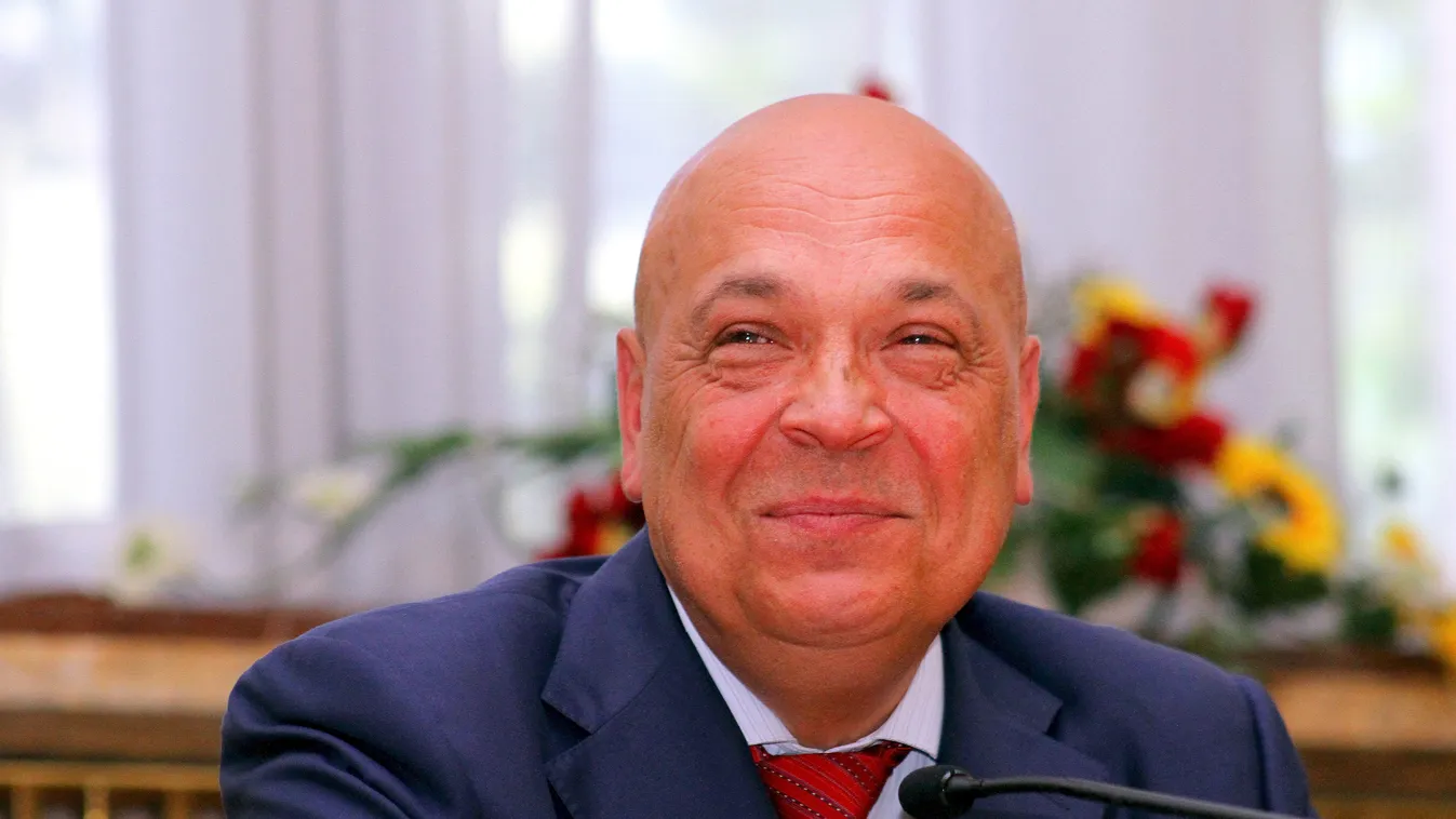 POROSENKO, Petro Ungvár, 2015. július 15.
Hennagyij Moszkal, akit Petro Porosenko ukrán elnök kinevezett a Kárpátalja megyei állami közigazgatási hivatal vezetőjének 2015. július 15-én.
MTI Fotó: Nemes János 