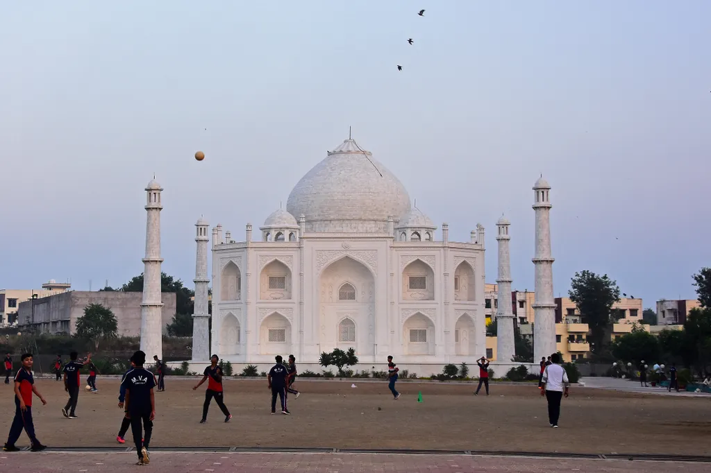 Egy indiai üzletember a Taj Mahal másolatát építette meg feleségének 