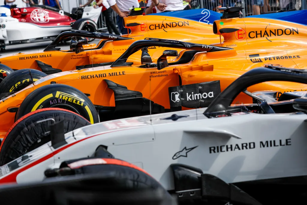 Előkészületek a Forma-1-es Magyar Nagydíjra, McLaren Racing, Haas F1 Team 