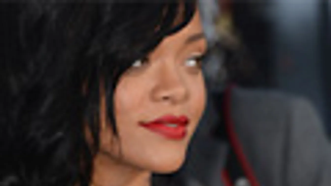 légy trendi, Rihanna teste, dublőr, Armani reklám