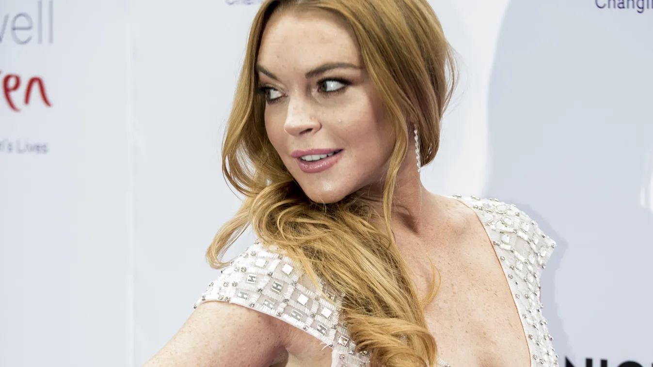 2016 Butterfly Ball Red Carpet In London, United Kingdom United Kingdom United Kingdom 2016 London London 2016 Butterfly Ball Butterfly Ball 2016 RED CARPET CELEBRITY Celebrities PHOTOCALL Lindsay Lohan Danielle Armstrong Grosvenor Hotel 22 June 2016 22nd
