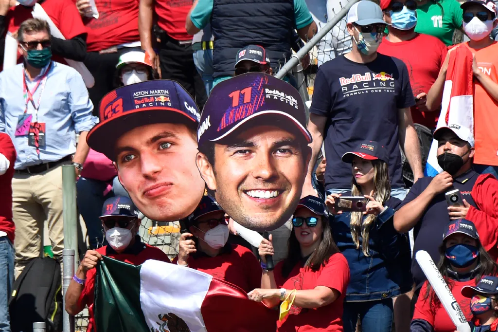 Forma-1, Mexikóvárosi Nagydíj, Verstappen, Red Bull, Pérez, szurkolók 
