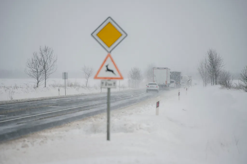 Havazás, hó, hóesés, Pécs, Kozármisleny 