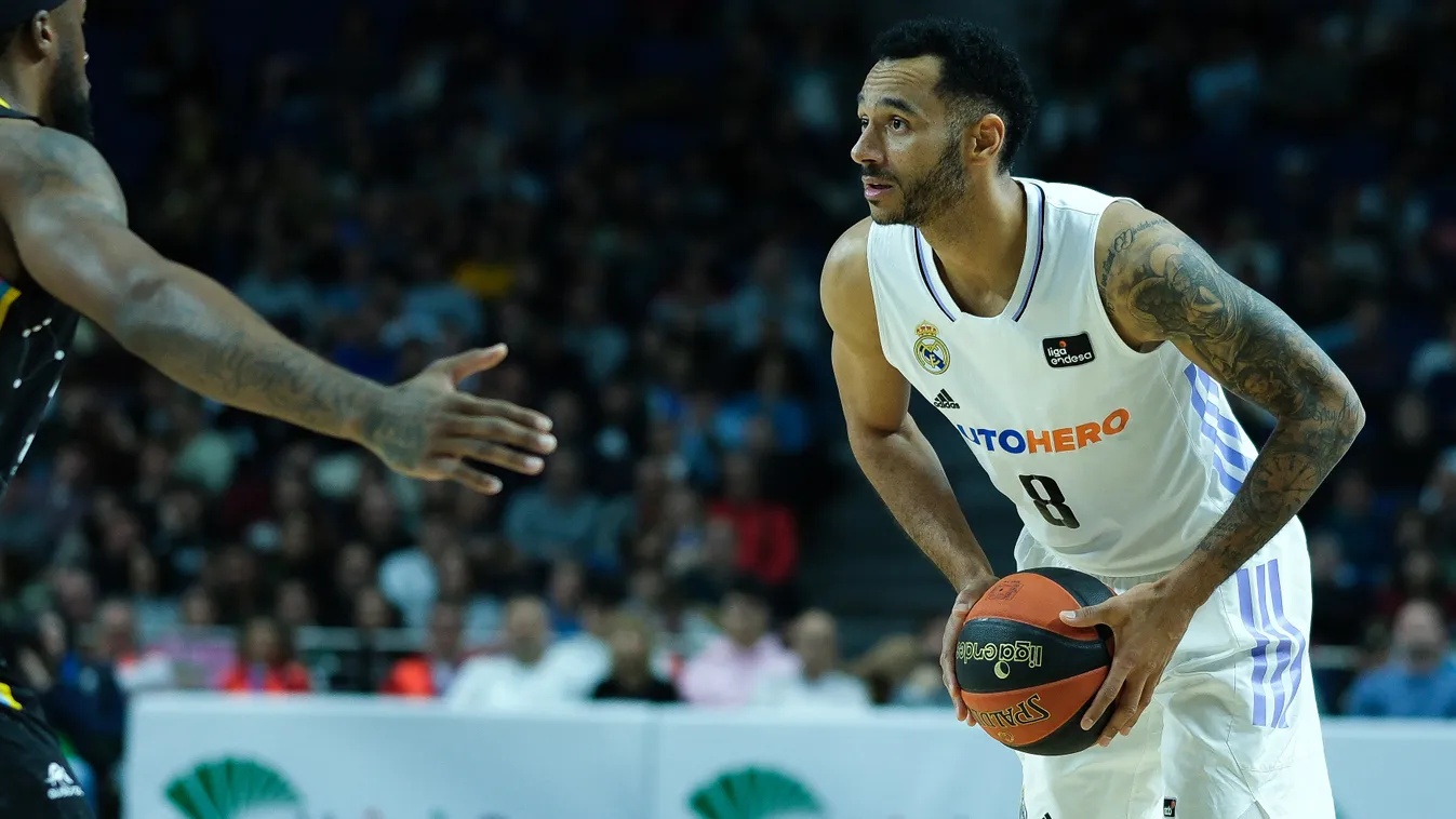 Real Madrid v Lenovo Tenerife - The Liga ENDESA ACB Real Madrid v Lenovo Tenerife NurPhoto The Liga ENDESA ACB Adam Hanga Real Madrid Liga ENDESA ACB Lenovo Tenerife Palacio de los Deportes Stadium February 05 2023 Madrid Oscar Gonzalez/NurPhoto Sports un