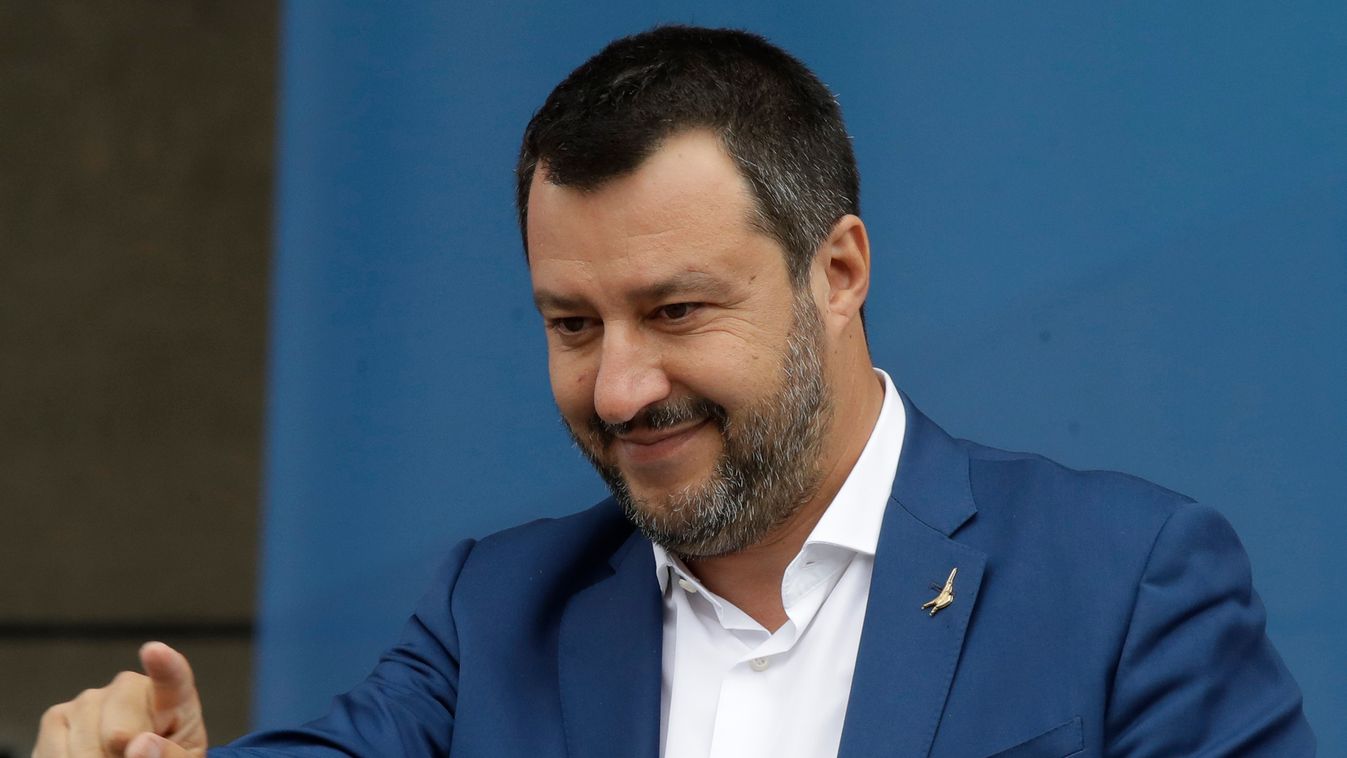 SALVINI, Matteo Milánó, 2019. május 18.
Matteo Salvini olasz miniszterelnök-helyettes és belügyminiszter, a Liga pártszövetség vezetője az európai szuverenista pártok közös EP-választási kampányzáró rendezvényén Milánóban 2019. május 18-án.
MTI/AP/Luca Br