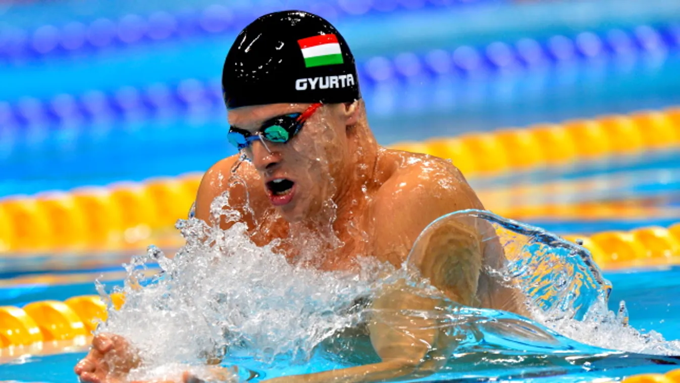  Gyurta Dániel úszik a 2012-es londoni nyári olimpia férfi 200 méteres mellúszás versenyszámának előfutamában
