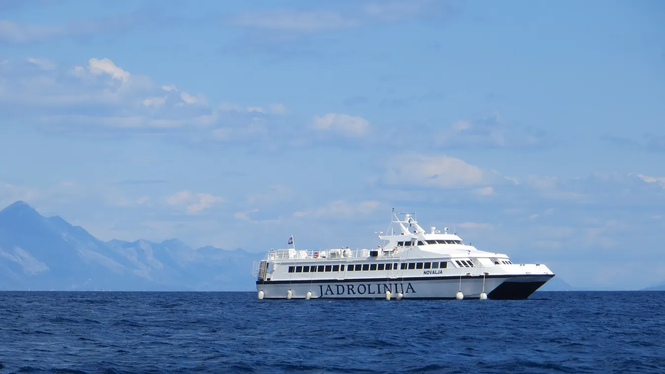 Jadrolinija horvát hajó vízi közlekedés Adria tenger 