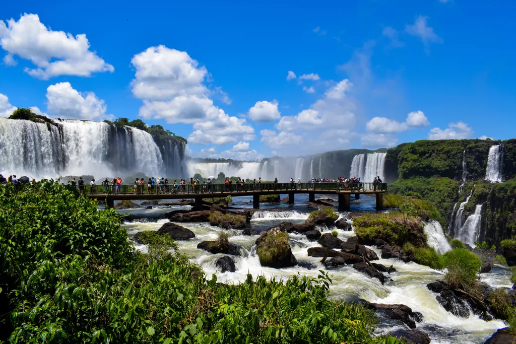 Iguazú-vízesés, vízesés, Iguazú Nemzeti Park területén, Brazília, Argentína 