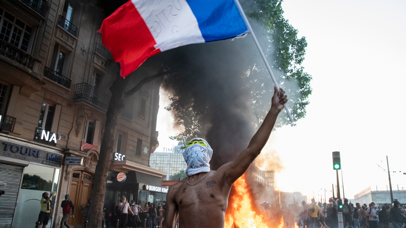 Párizs, Franciaország, tüntetés, demonstráció, George Floyd, vandalizmus 