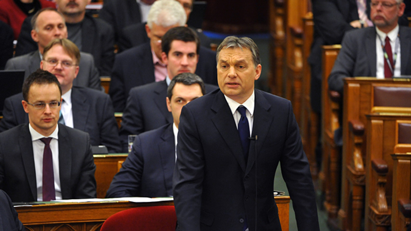 parlament, országgyűlés, Orbán Viktor miniszterelnök Vona Gábor Jobbik frakcióvezető napirend előtti felszólalására reagál az Országgyűlés plenáris ülésén