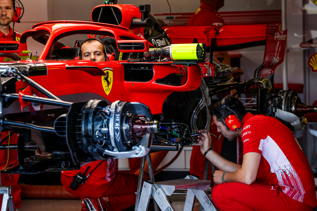 Előkészületek a Forma-1-es Brit Nagydíjra, Scuderia Ferrari szerelők 